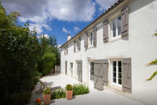 La Tonnelle Fleurie Chambres D'Hotes Sainte-Soulle Kültér fotó